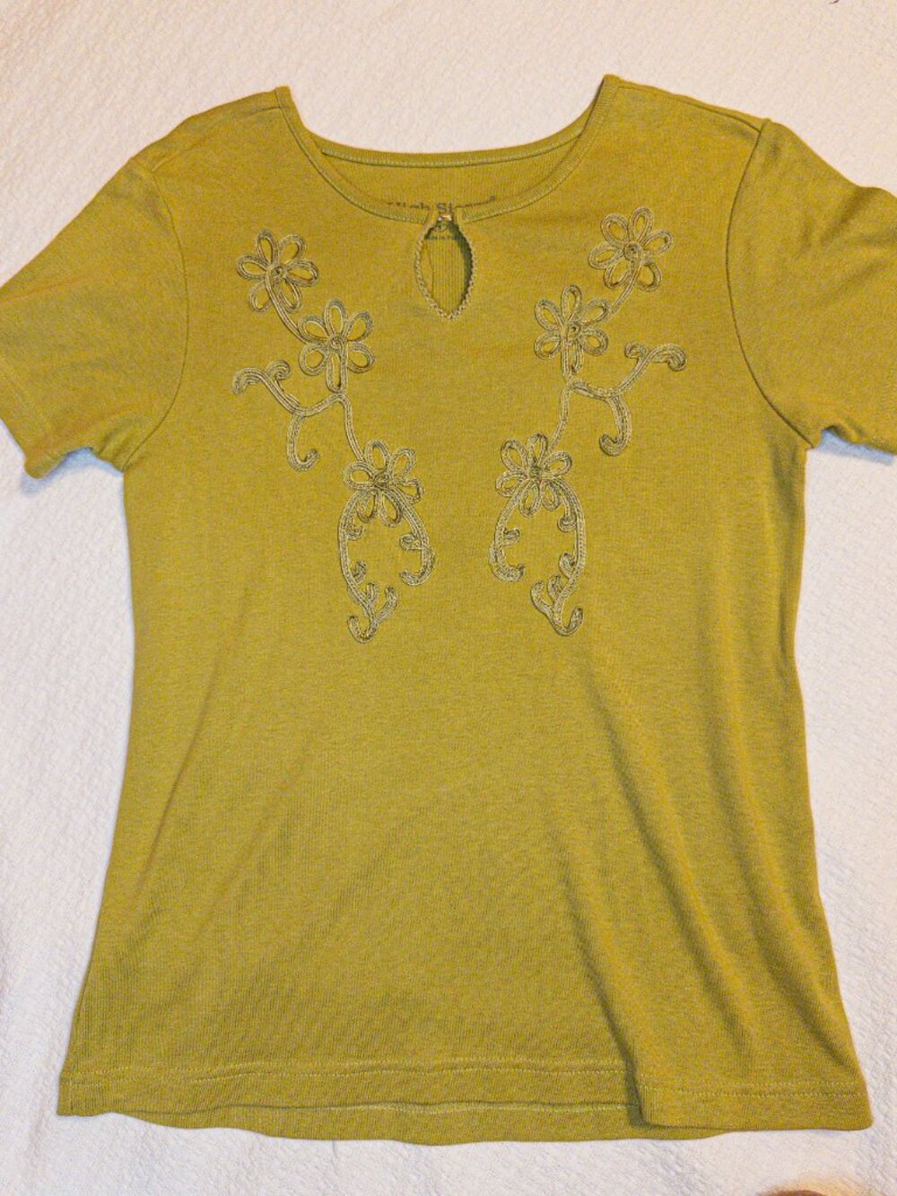 Vintage High Sierra Olive Green Floral Embroidered Keyhole Tee